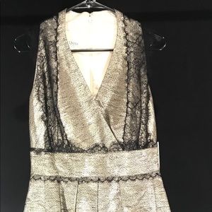 Kay Unger New York dress
